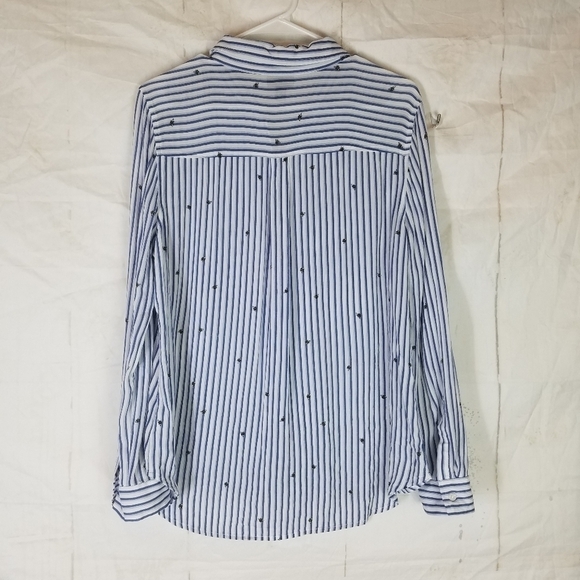 A,n,a long sleeve striped bee button front top - Picture 5 of 9